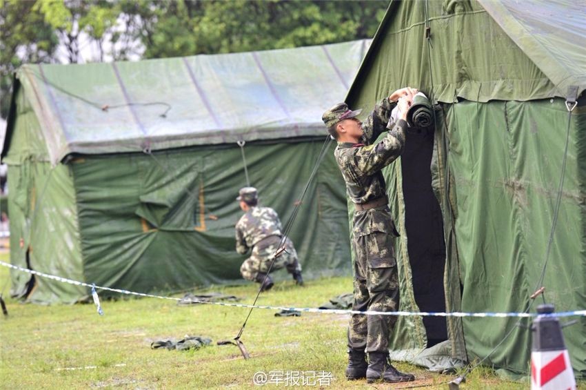 贵定军用充气大型帐篷